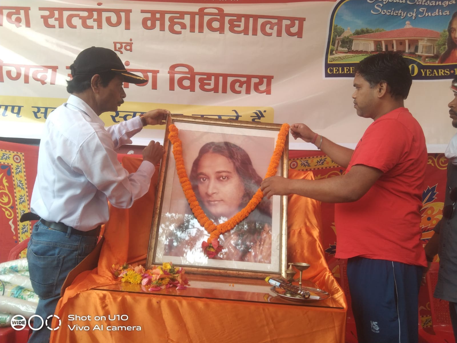 Serving food and water to all the attendees of the vibrant and spiritually uplifting Rath Yatra that commenced on the 20th of June 2023.